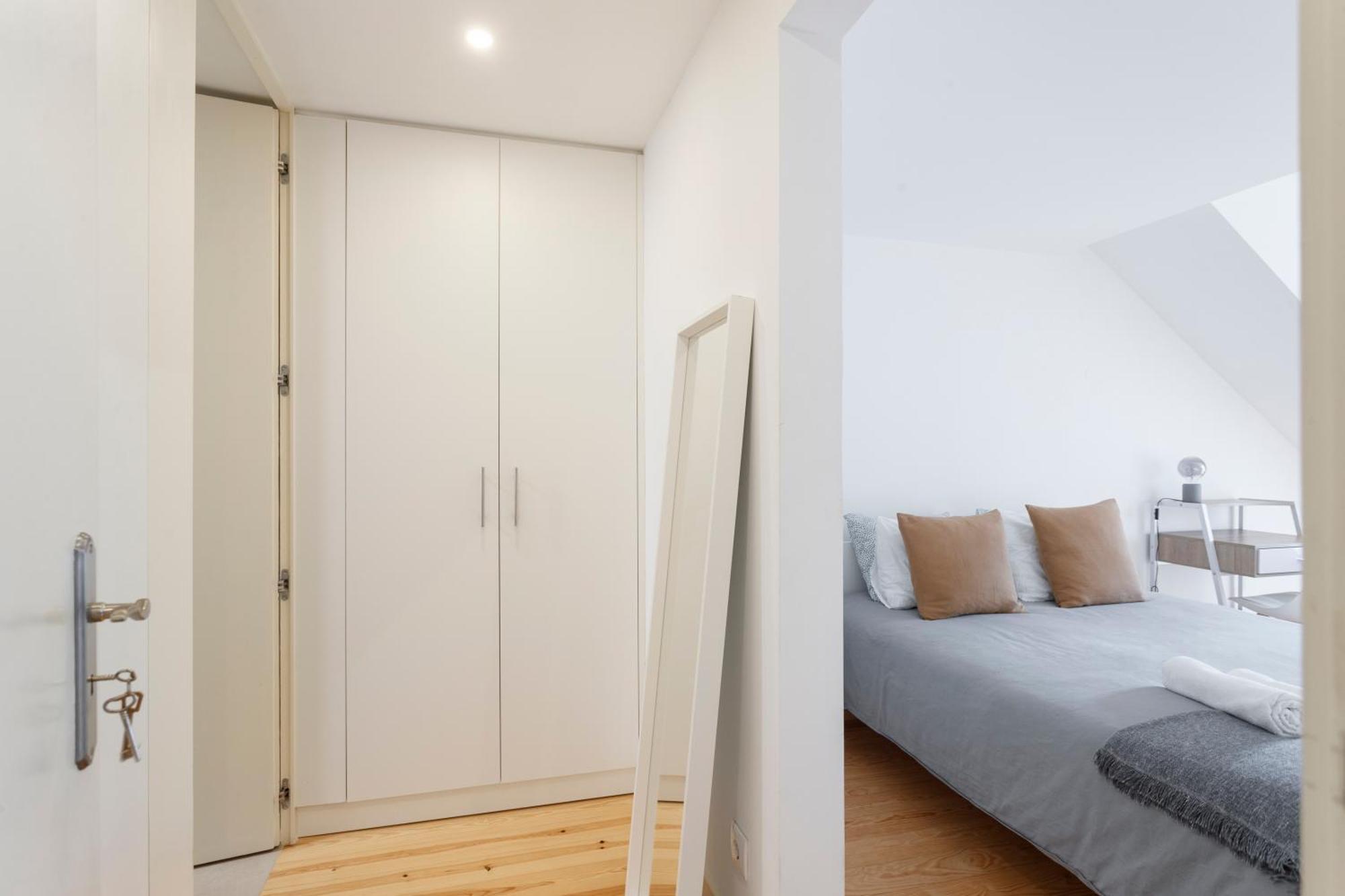 In Cozy In Chiado In Shared House Gasthof Lissabon