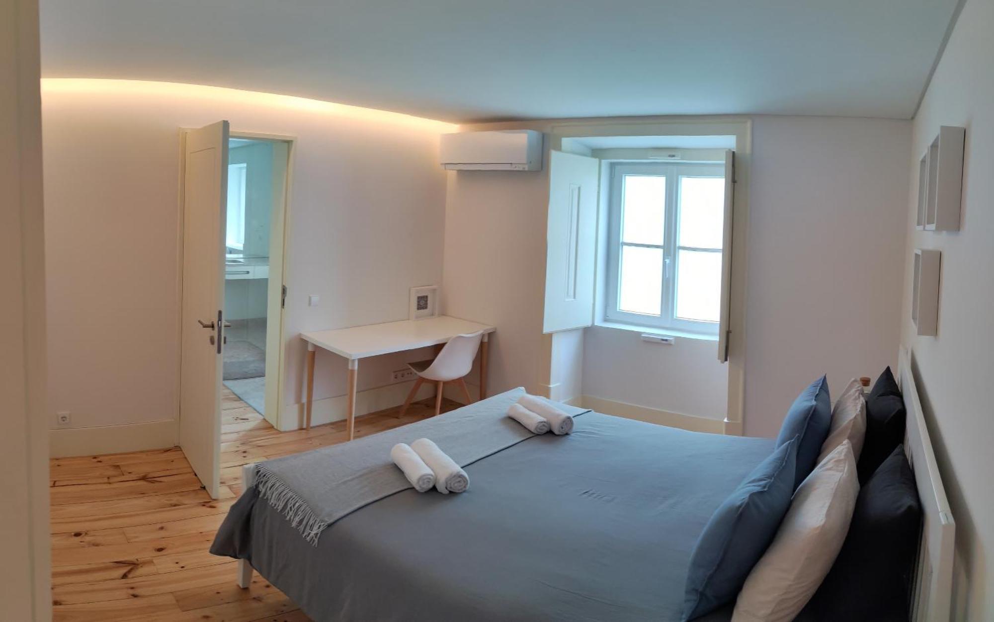 In Cozy In Chiado In Shared House * Lissabon
